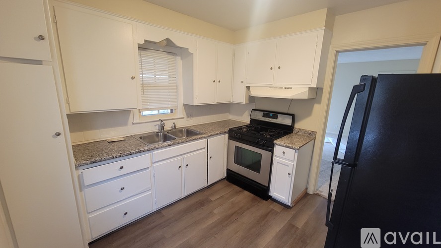 960 Jason Ave 3 Beds Single Family Home for Rent - Photo gallery 4