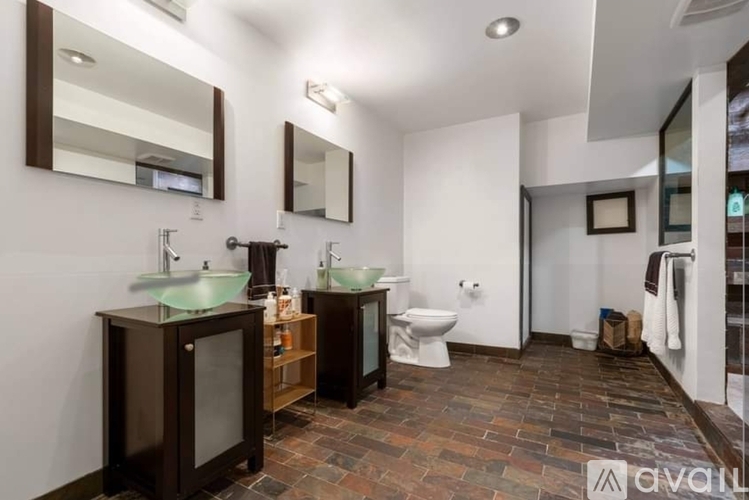 3799 North Williams Street 7 Beds Single Family Home for Rent - Photo gallery 3