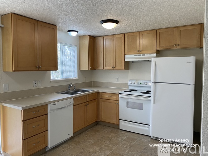 10426 29th St E 2 Beds Apartment for Rent - Photo gallery 4