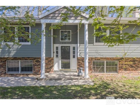 919 Forest Dr 4 Beds Apartment for Rent