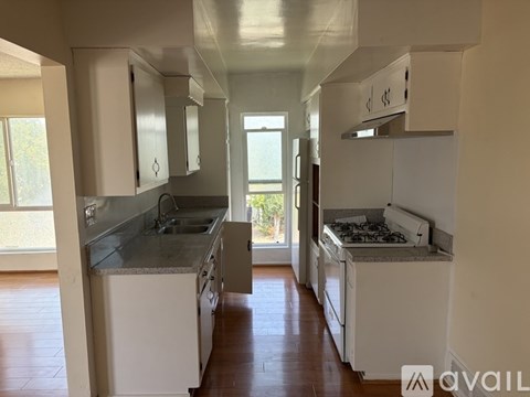 169 North Holliston Avenue 2 Beds Apartment for Rent