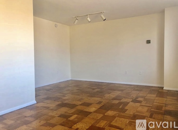 2030 F Street Northwest Studio Apartment for Rent - Photo gallery 2