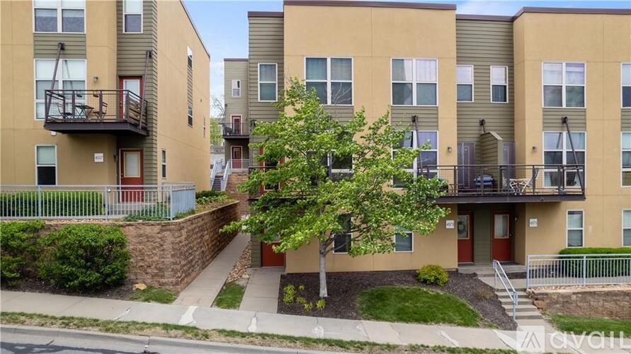 4571 Madison Avenue 3 Beds Condo for Rent - Photo gallery 2