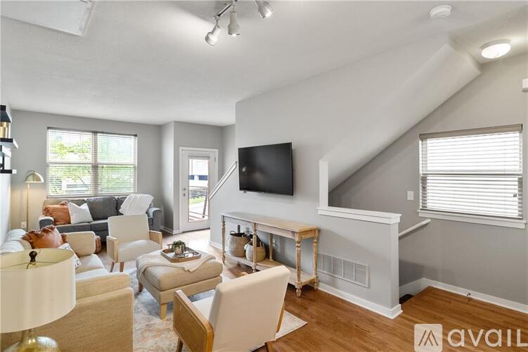 4571 Madison Avenue 3 Beds Condo for Rent - Photo gallery 5