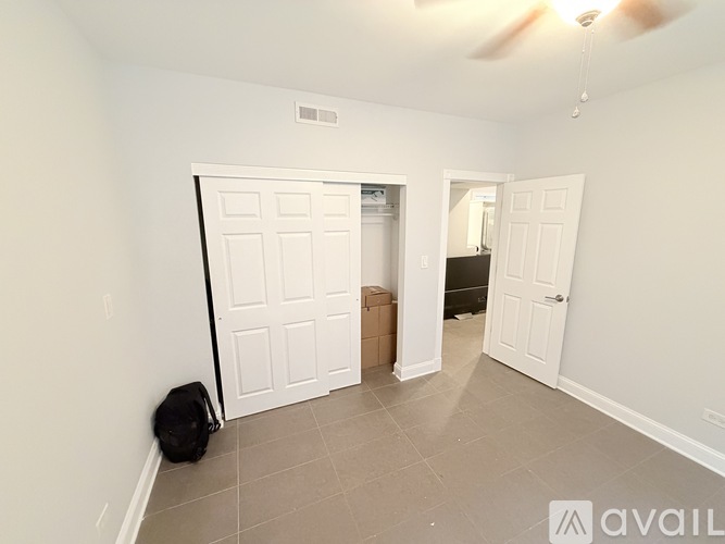 902 West Winona Street 2 Beds Condo for Rent - Photo gallery 2