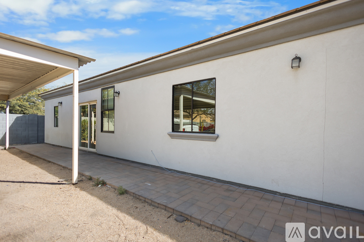 7631 N 59th Ln 3 Beds Single Family Home for Rent - Photo gallery 2