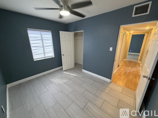 537 West Mariposa Street 3 Beds Single Family Home for Rent - Photo gallery 1