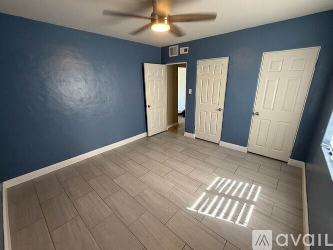 537 West Mariposa Street 3 Beds Single Family Home for Rent - Photo gallery 4
