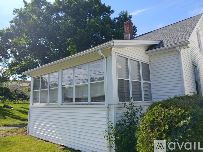 293 Foxon Road 2 Beds Single Family Home for Rent - Photo gallery 1