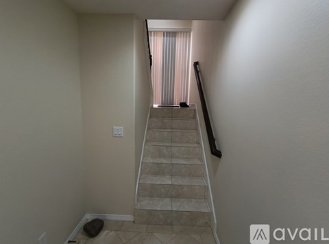 Kent Avenue 3 Beds Apartment for Rent
