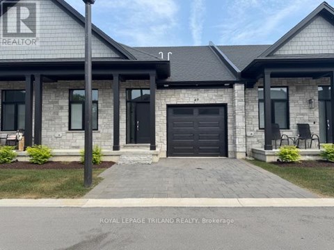 49 - 63 COMPASS TRAIL 2 Beds Apartment for Rent