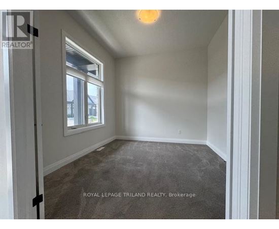 49 - 63 COMPASS TRAIL 2 Beds Condo, Home for Rent - Photo gallery 4