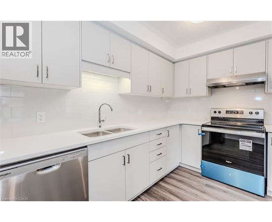 616 BENNINGER Drive 2 Beds Home, Townhouse for Rent - Photo gallery 4