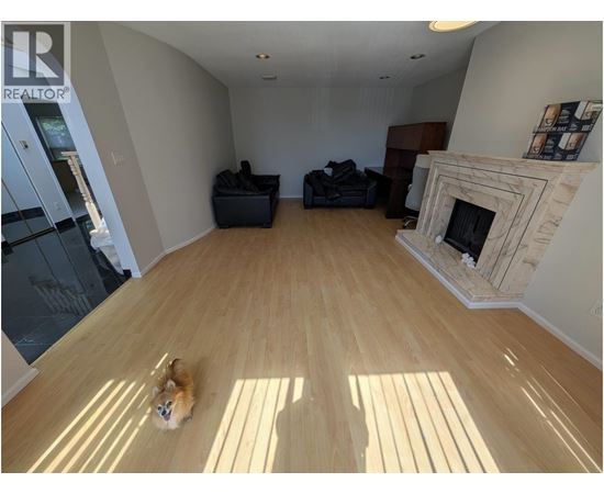 7XXX THORNHILL DRIVE 6 Beds House for Rent - Photo gallery 1