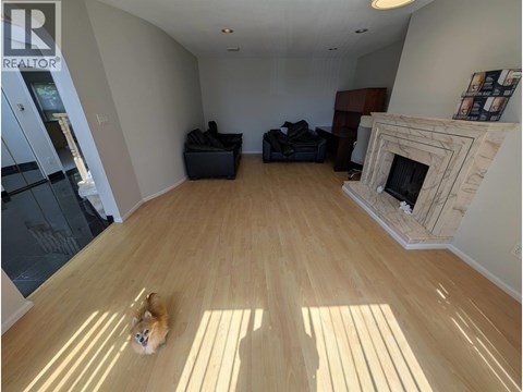 7XXX THORNHILL DRIVE 6 Beds Apartment for Rent