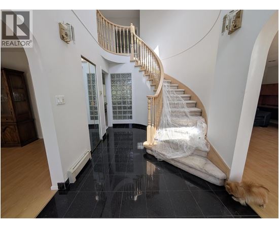 7XXX THORNHILL DRIVE 6 Beds House for Rent - Photo gallery 4