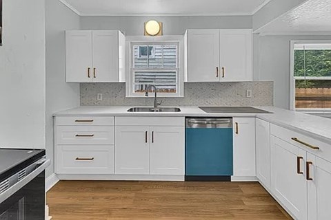 20 E 79Th St, 3 Beds Apartment for Rent