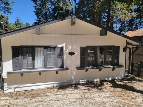 28226 Larchmont Ln 3 Beds Apartment for Rent