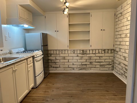 2726 View Dr #1 Studio Apartment for Rent