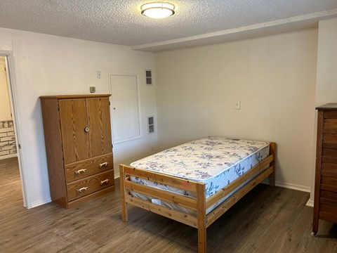 2726 View Dr #1 Studio Apartment for Rent