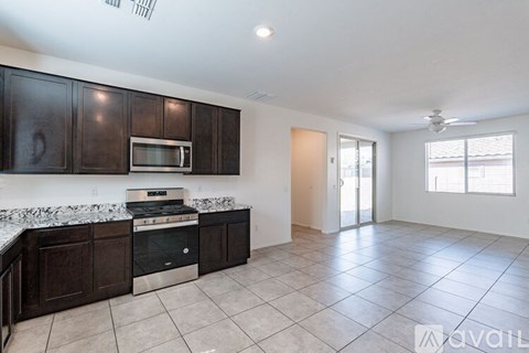 908 W Calle Sucre 3 Beds Apartment for Rent