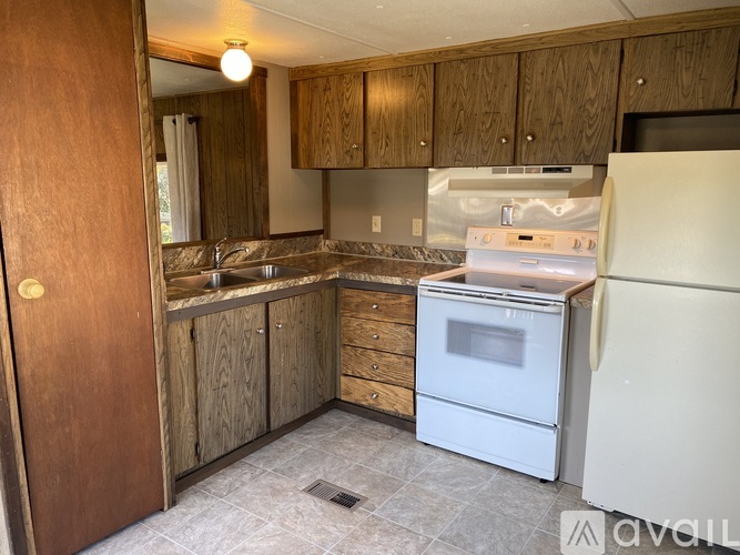 2200 NE Holmes Rd 2 Beds Apartment for Rent - Photo gallery 3