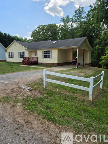 3019 Pratt Street 3 Beds Single Family Home for Rent - Photo gallery 1