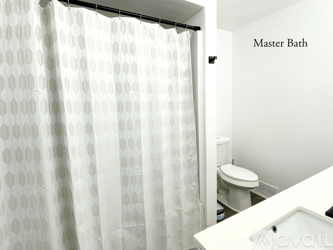 1032 Greg St 2 Beds Single Family Home for Rent - Photo gallery 5