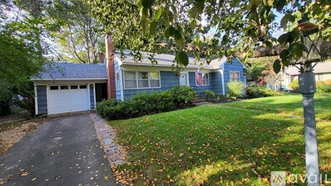 9 Myrtle Ln 3 Beds Apartment for Rent