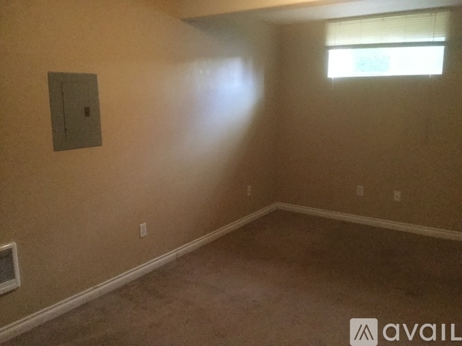 1200 East 4th Street 1 Apartment for Rent - Photo gallery 3