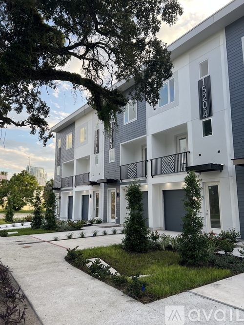 1520 North Pierce Street 3 Beds Townhouse for Rent - Photo gallery 1