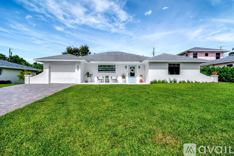 359 Beacon St 2 Beds Single Family Home for Rent - Photo gallery 1
