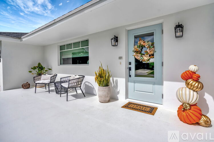 359 Beacon St 2 Beds Single Family Home for Rent - Photo gallery 2