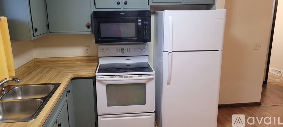 2733 Kellogg Avenue 2 Beds Townhouse for Rent - Photo gallery 3