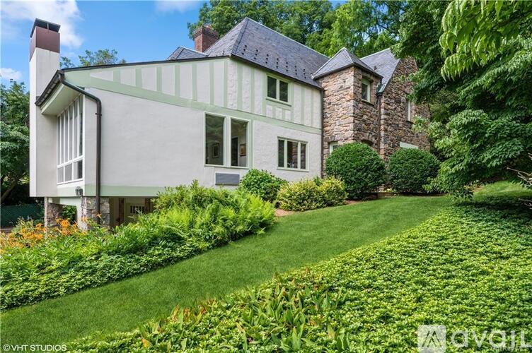 60 Mount Joy Avenue 3 Beds Single Family Home for Rent - Photo gallery 1