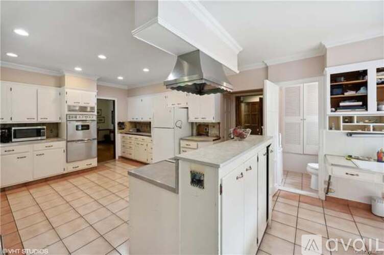 60 Mount Joy Avenue 3 Beds Single Family Home for Rent - Photo gallery 3