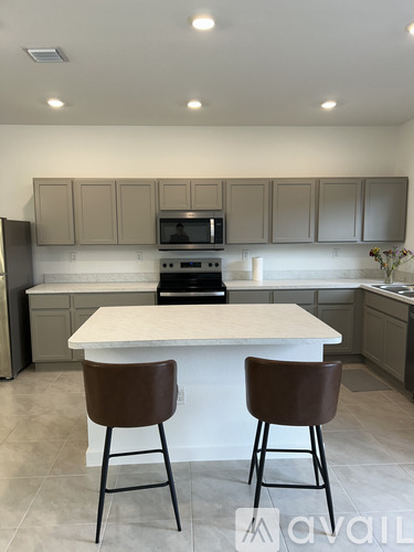 876 Northwest 3rd Way 3 Beds Single Family Home for Rent - Photo gallery 4