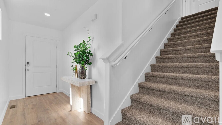 343 Glencoe Drive 3 Beds Single Family Home for Rent - Photo gallery 3