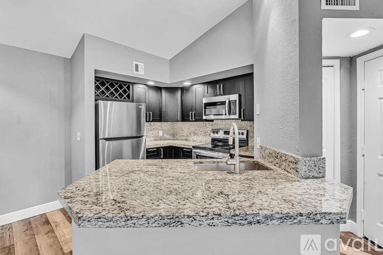3300 Pinewalk Dr N 1 Condo for Rent - Photo gallery 5