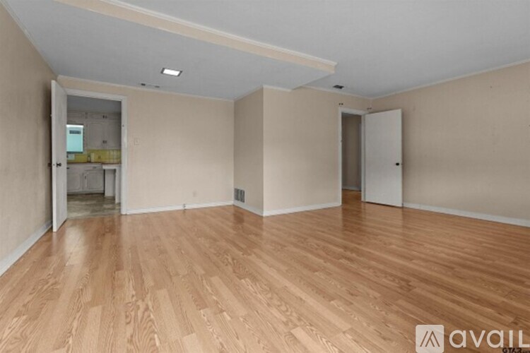 1118 S Fleishel Ave 3 Beds Single Family Home for Rent - Photo gallery 3