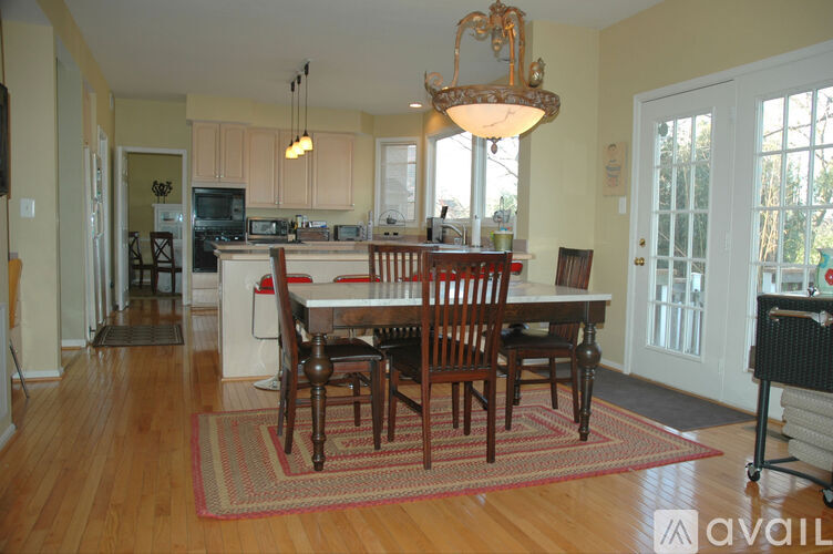 4218 Trowbridge Street 4 Beds Single Family Home for Rent - Photo gallery 2