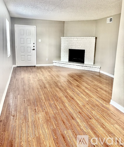 Staples 2 Beds Apartment for Rent - Photo gallery 2