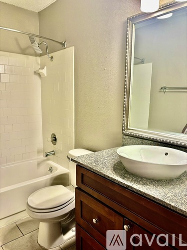 Staples 2 Beds Apartment for Rent - Photo gallery 5