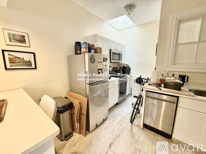 177 Marlborough St 1 Apartment for Rent - Photo gallery 5