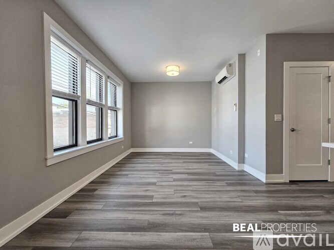 3933 N Janssen Ave 2 Beds Apartment for Rent - Photo gallery 2