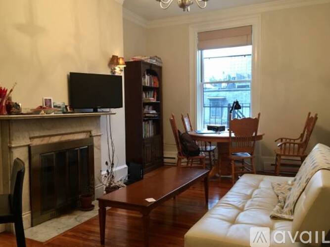 185 Beacon St 1 Apartment for Rent - Photo gallery 1