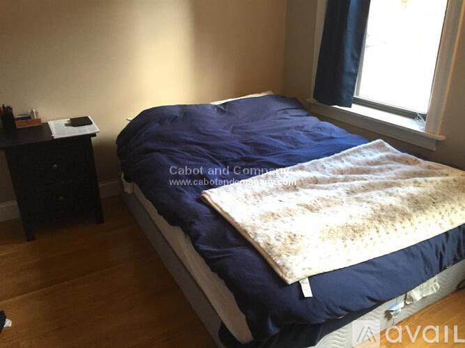 63 Berkeley St 3 Beds Apartment for Rent - Photo gallery 1