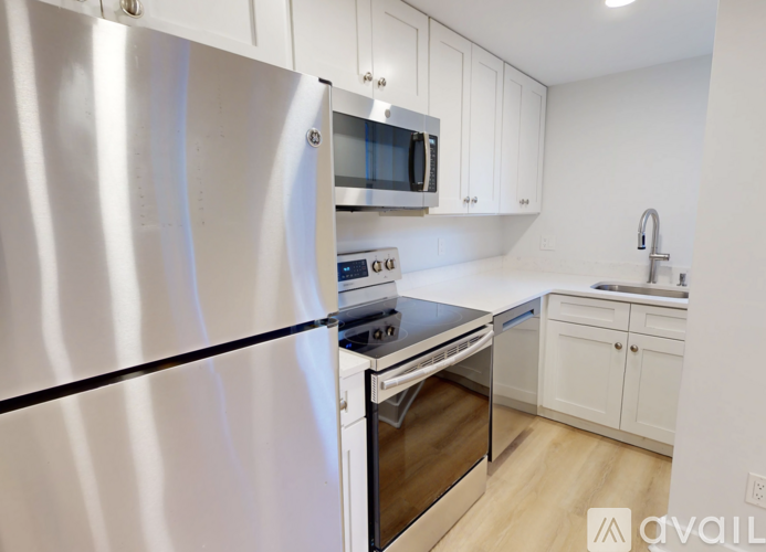 499 Beacon St Studio Apartment for Rent - Photo gallery 3