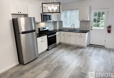 210 Washington Street 4 Beds Apartment for Rent