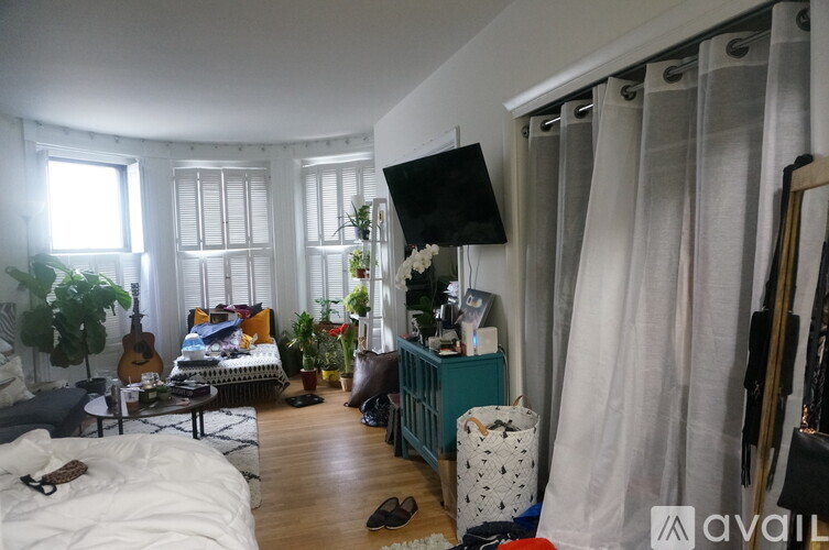 529 Beacon St Studio Apartment for Rent - Photo gallery 5